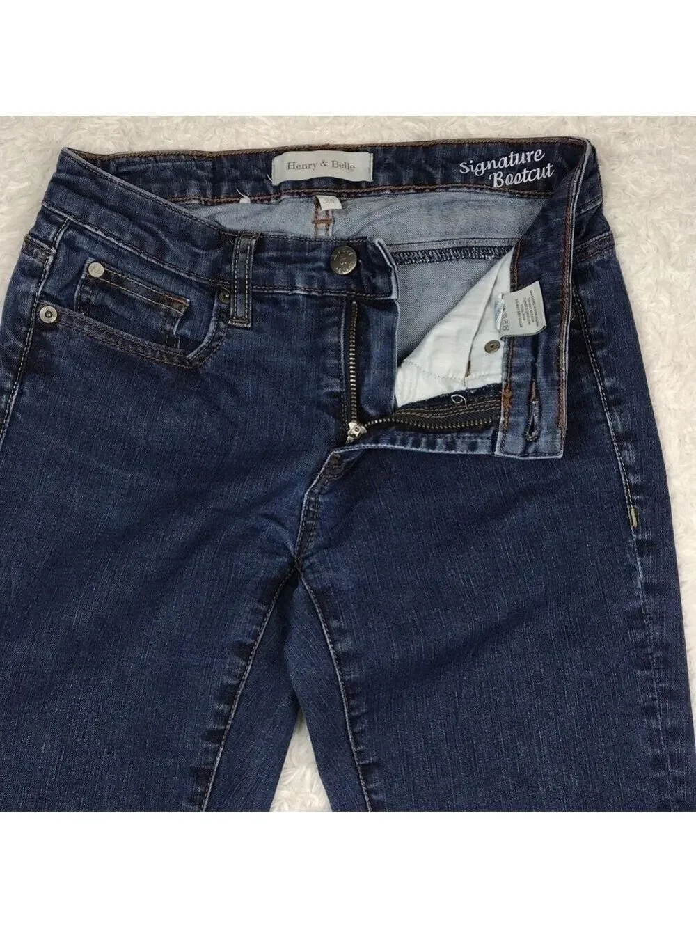 𝅺Henry & Belle Women's Blue Dark Wash Mid Rise Zip Up Signature Boot Cut Jeans